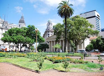 argentina/buenos-aires/san-telmo/attraction/feria-de-antiguedades-san-telmo-calle