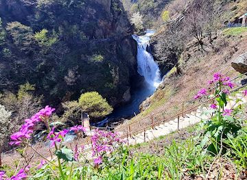 kosovo/shtime/attraction/shpella-e-radacit-cave