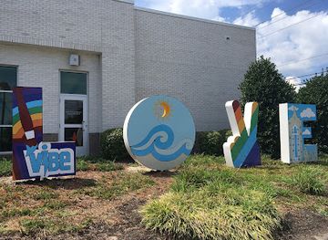 virginia/virginia-beach/attraction/lovework-in-virginia-beach-s-vibe-creative-district