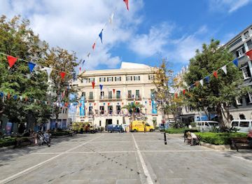 gibraltar/europa-point/attraction/john-macintosh-square-la-piazza