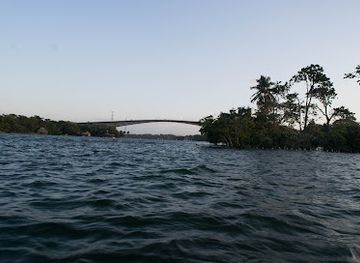 guatemala/rio-dulce/attraction/monumento-al-pescador-rio-dulce