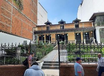 colombia/guatape/attraction/casa-de-la-lectura-infantil-casa-barrientos