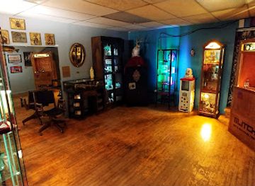 canada/western-canada/attraction/glitchy-s-oddities-museum