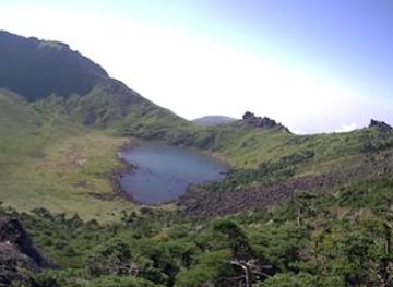 south-korea/jeju-city/attraction/hallasan-national-park