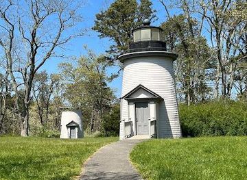 massachusetts/barnstable/attraction/three-sisters-lighthouses