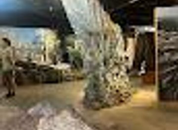 california/yosemite-village/attraction/yosemite-exploration-center