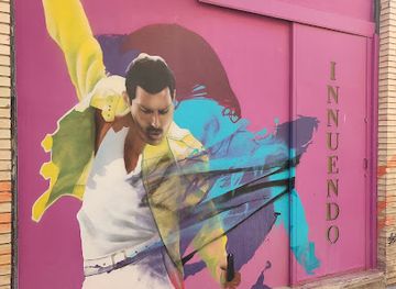 spain/huesca/attraction/mural-freddie-mercury