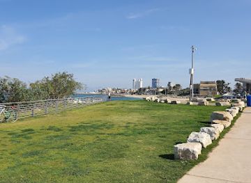 israel/haifa-beaches/attraction/tayelet-bat-galim