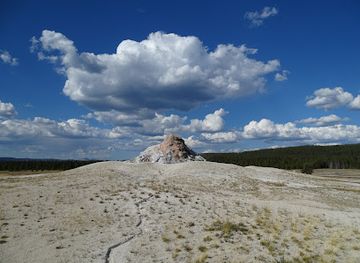 wyoming/bridger-teton-national-forest/attraction/white-dome-geyser