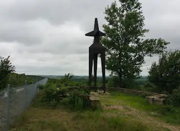 Guard of the Plains (sculpture)