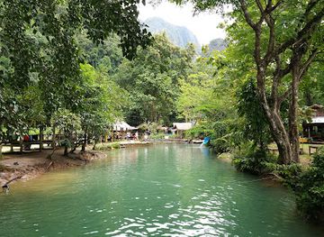 laos/vang-vieng/attraction/tham-poukham-cave