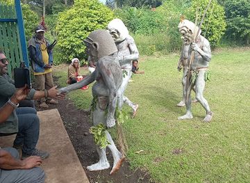 papua-new-guinea/goroka/attraction/asaro-horosa-mudmen-culture