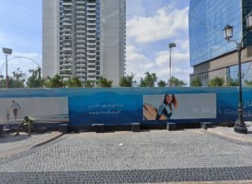 united-arab-emirates/dubai-marina/attraction/la-vie-queen-swimming-pool