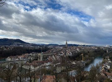 switzerland/bern/altstadt/attraction/benchi-ni-suzuru-ainshutain-zou