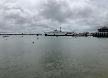 massachusetts/hyannis/attraction/children-s-beach-playground