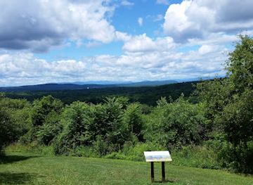 new-york/poughkeepsie/attraction/peach-hill-park