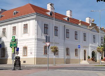 hungary/keszthely/attraction/amazon-house
