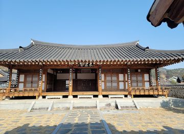 south-korea/yeongnam-region/attraction/namsa-yedamchon-village