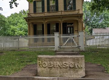 illinois/lincoln-home-national-historic-site/attraction/henson-robinson-house