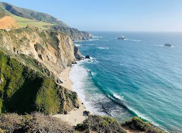 california/big-sur/attraction/rocky-creek-bridge