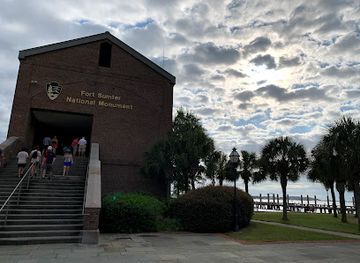 south-carolina/charleston/attraction/fort-sumter-and-fort-moultrie-national-historical-park