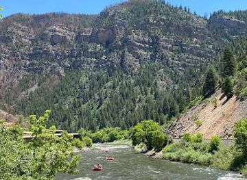colorado/glenwood-springs/attraction/defiance-rafting-company