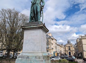 france/versailles/attraction/place-de-brochard