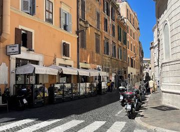 italy/rome/campo-de-fiori/attraction/arco-degli-acetari