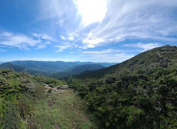 new-hampshire/franconia-notch-state-park/attraction/skookumchuck-trailhead