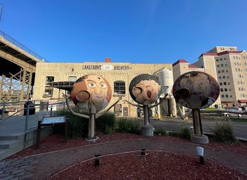 wisconsin/milwaukee/attraction/lakefront-brewery