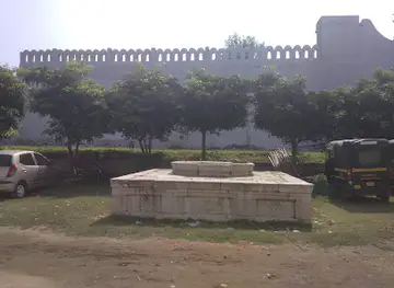 Palace of Gond King - Deogad Fort