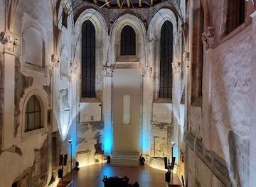 czechia/prague/attraction/prague-crossroads-st-anne-s-church