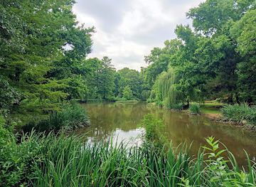 kansas/flint-hills/attraction/bartlett-arboretum