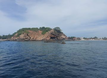 sri-lanka/trincomalee-district/attraction/navy-cave-dive-site