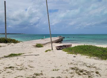 the-bahamas/san-salvador-island/attraction/graham-s-harbour