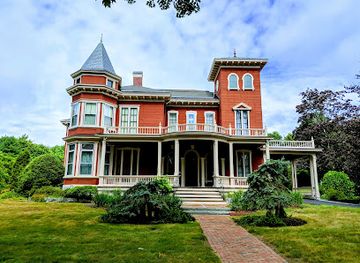 maine/bangor/attraction/the-stephen-tabitha-king-foundation