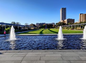 texas/houston/museum-district/attraction/mcgovern-centennial-gardens