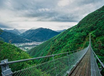 switzerland/ticino/attraction/ponte-tibetano-carasc