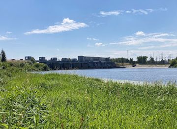 poland/zegrze-reservoir/attraction/prog-stabilizujacy-stopnia-wodnego-debe