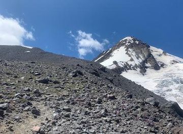 oregon/hood-river/attraction/cooper-spur-trail-via-tilly-jane
