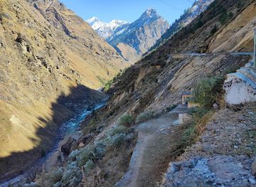 india/auli/attraction/hot-water-spring