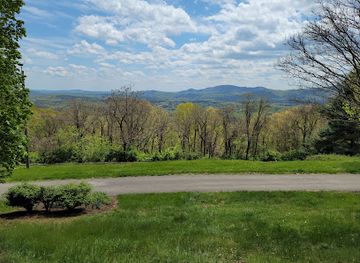 virginia/blue-ridge-parkway/attraction/mill-mountain-park