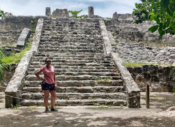 mexico/yucatan-peninsula/attraction/museo-maya-de-cancun-y-zona-arqueologica-de-san-miguelito