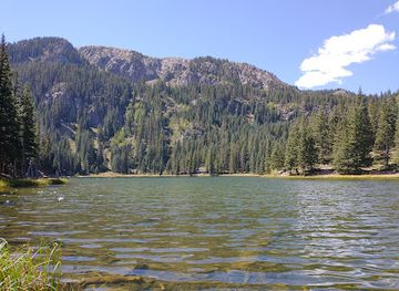 new-mexico/taos-ski-valley/attraction/middle-fork-lake