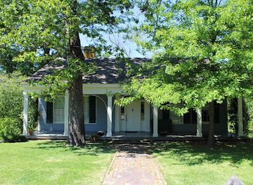 mississippi/jackson/attraction/the-oaks-house-museum