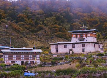 bhutan/lhuentse/attraction/lunana-village