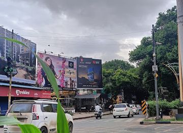 india/pune/attraction/i-love-fc-road