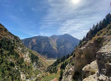 utah/sundance/attraction/lost-creek-falls