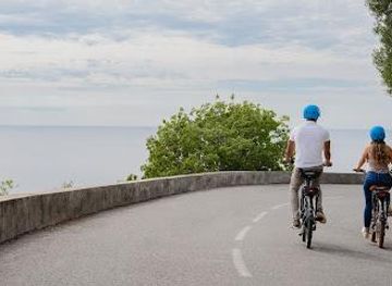 monaco/la-condamine/attraction/mobilboard-nice-location-de-velo-et-velo-electrique-location-de-trottinette-electrique-visite-guidee-en-segway-et-velo