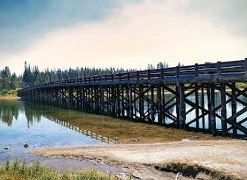 montana/yellowstone-national-park/attraction/fishing-bridge